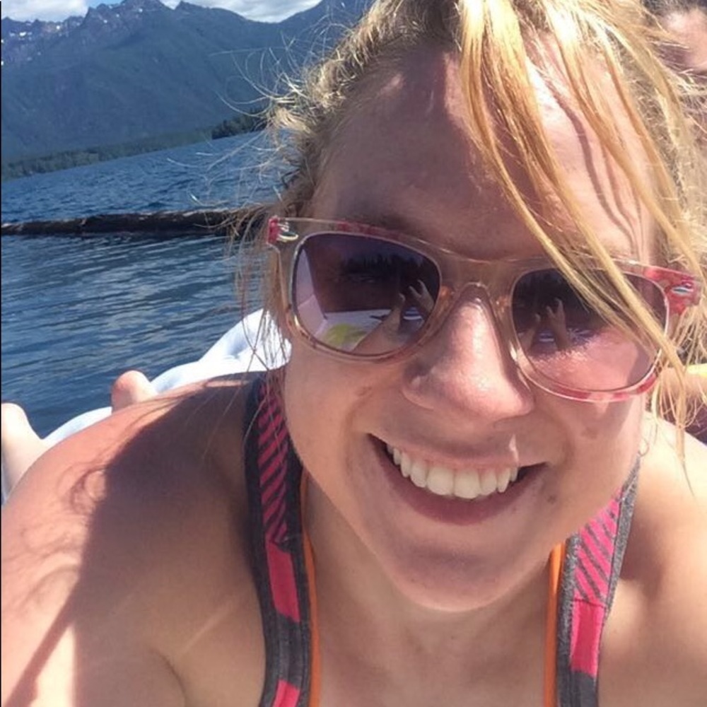 Meet your Posher, Briana